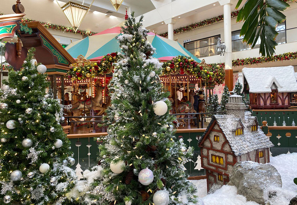 South Coast Plaza Santa's Village - SuperMall