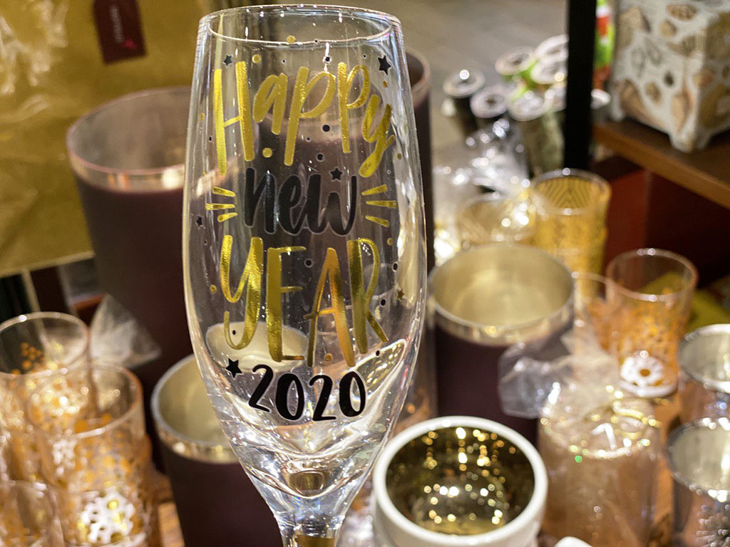 Happy New Year 2020 Wine Glass