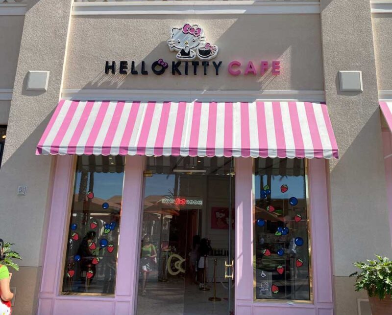 Hello Kitty Cafe at Irvine Spectrum - SuperMall