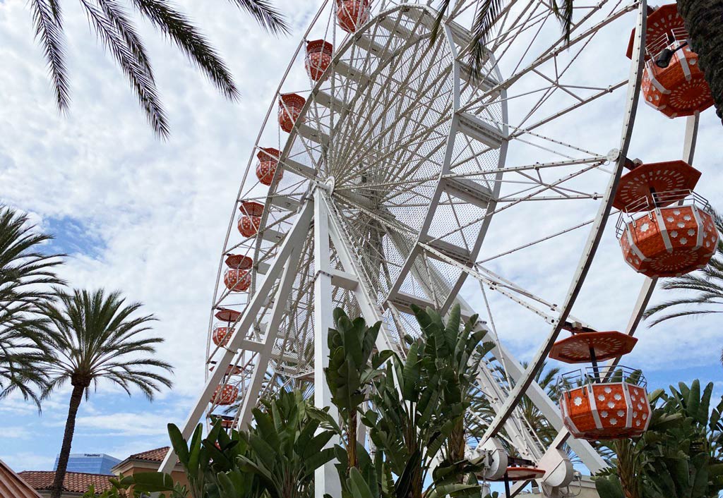 Feel excitement as you rise higher and higher within the wheel and take in beautiful views