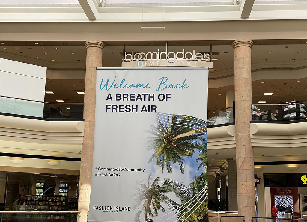 Nov 07, 2006; Newport Beach, CA, USA; Fashion Island is a beautiful shopping  mall with boutiques and upscale fashion shops, Atrium Court, Farmer's  Market, restaurants and entertainment. Summers bring free concerts to