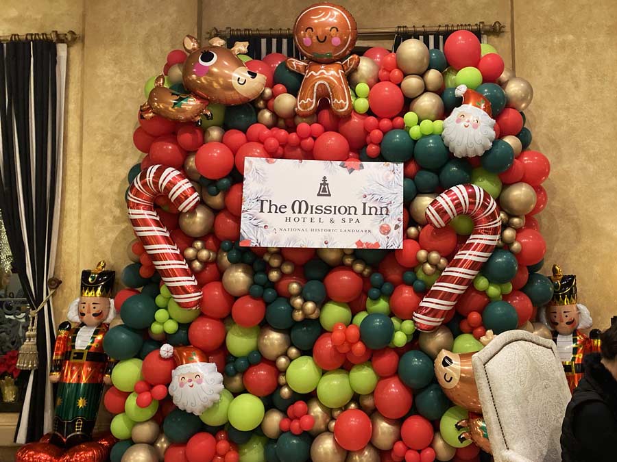 Christmas baloons Mission Inn Hotel