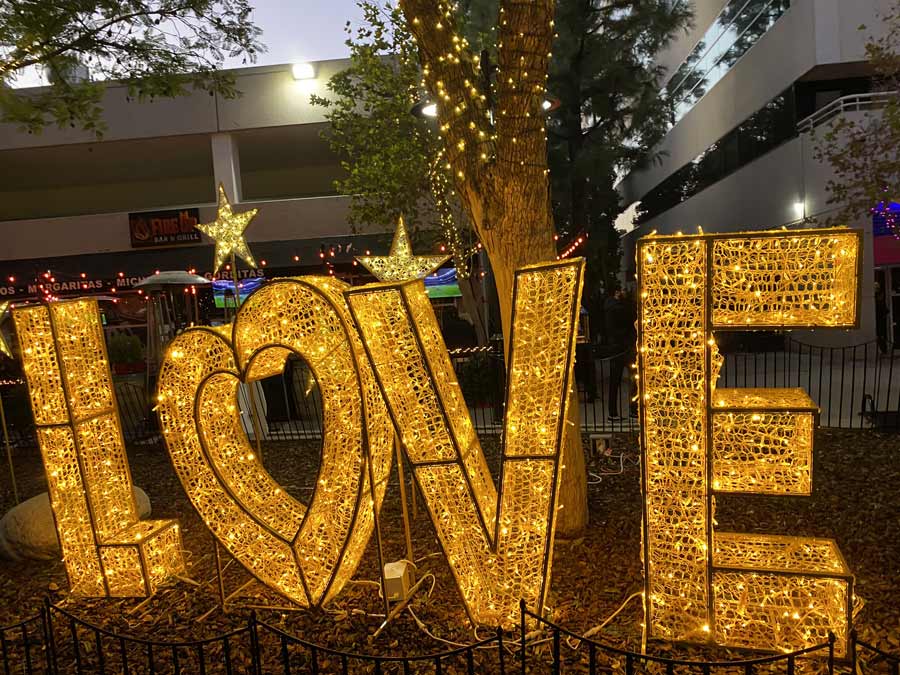 Festival of Lights Love installation