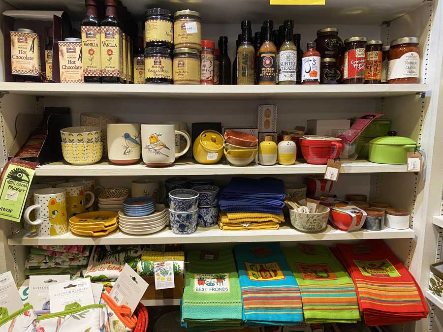 Bazaar del Mundo kitchenware