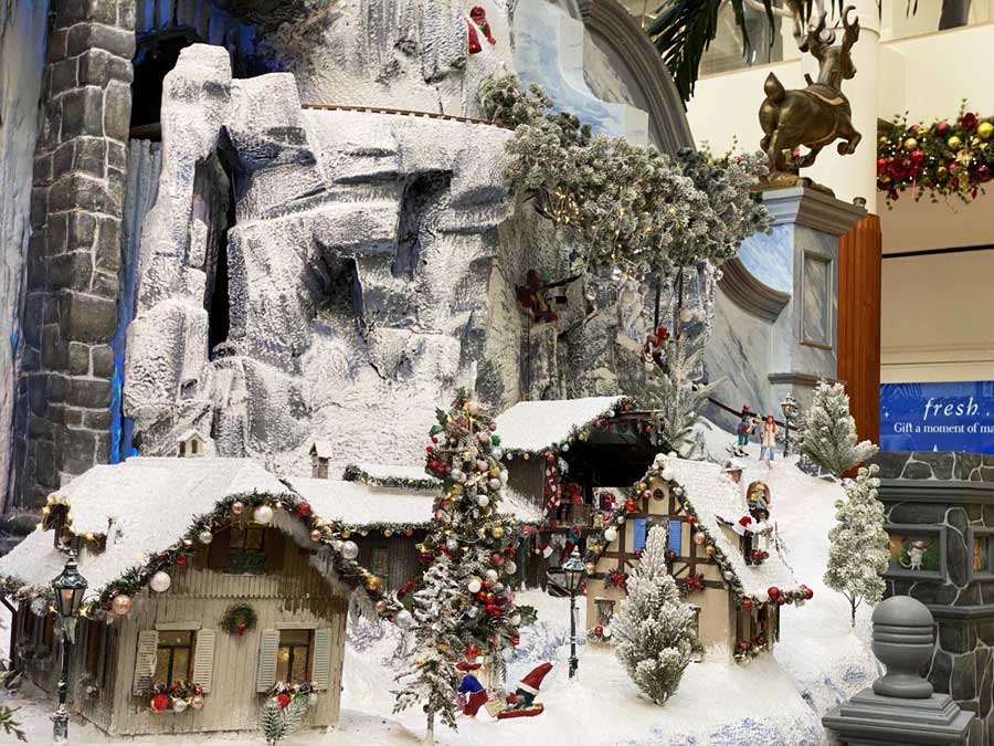 South Coast Plaza Santa's Village - SuperMall