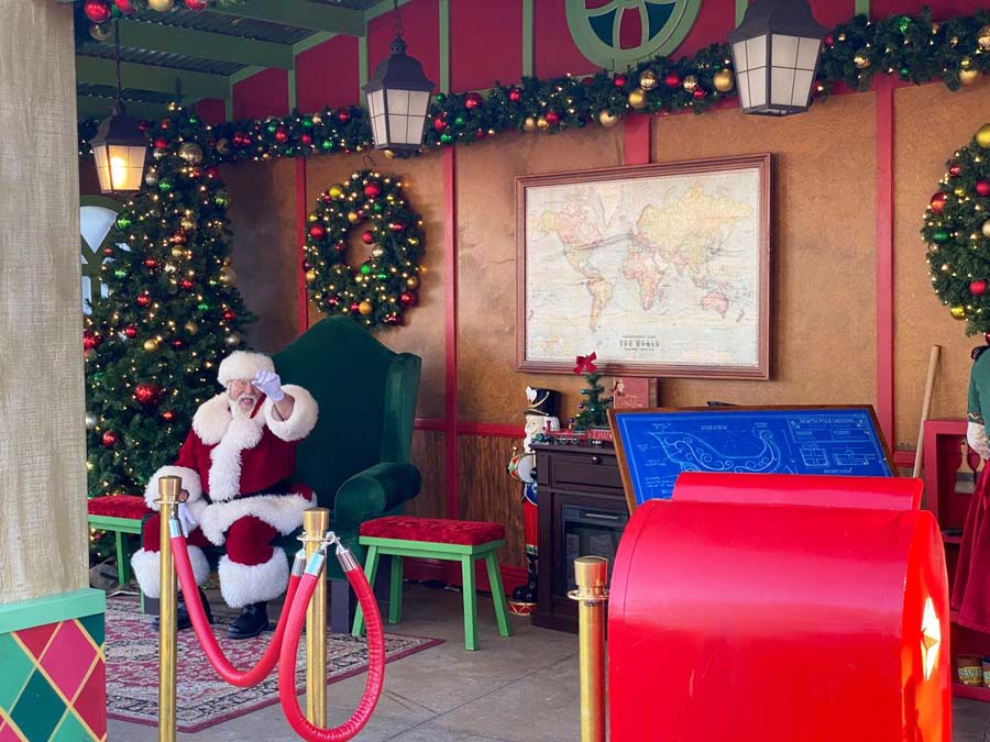 Santa at Seaworld San Diego