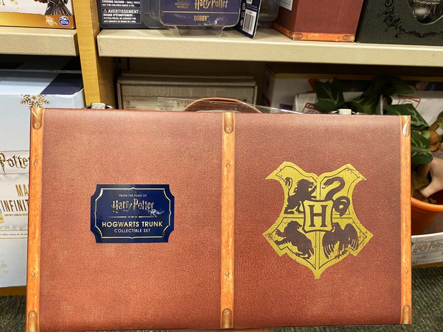 Hogwarts Trunk Collectible Set