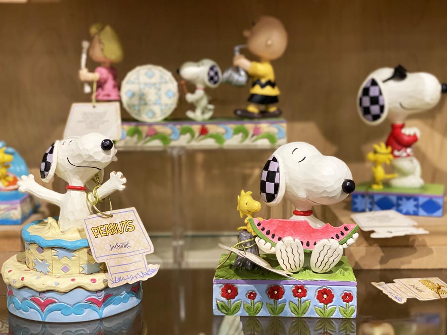 Peanuts figurine