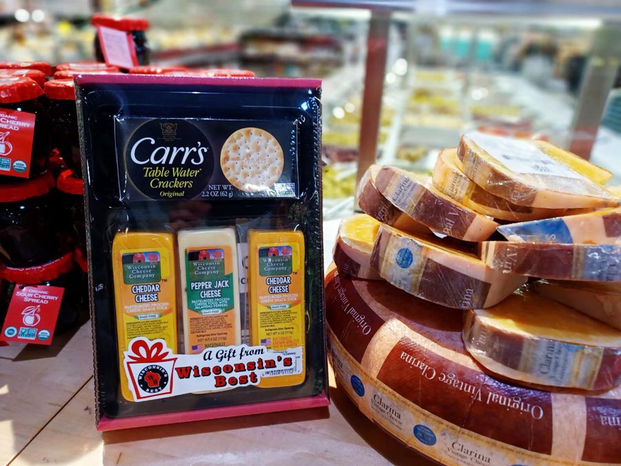 thumbnail interactive-video image 1 of 2 Holiday Gift Boxes - The Wisconsin Cheeseman Meat Qatar 1 of 9