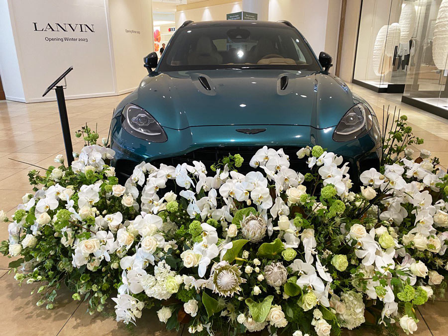 Floral Aston Martin DBX707