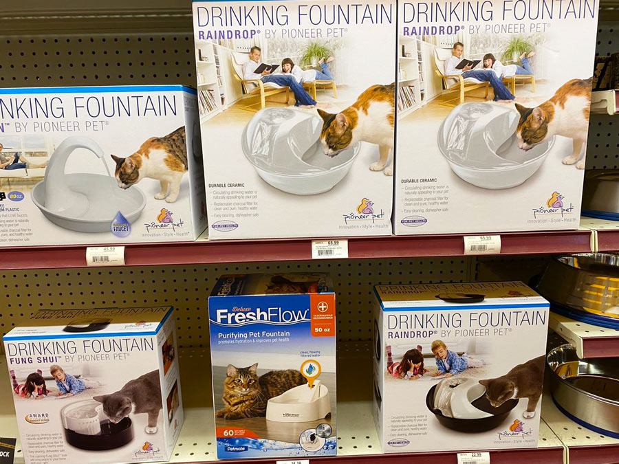 Pioneer Pet Plastic Cat Drinking Fountain Raindrop Design