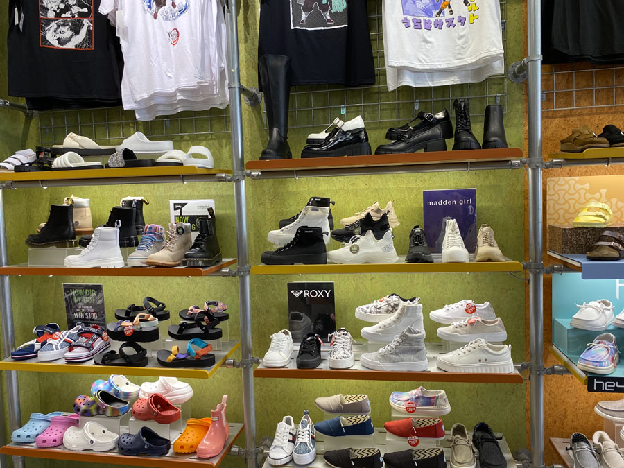 Journeys sneakers store