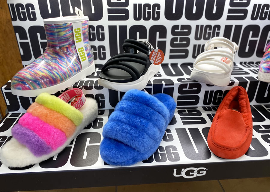 Journey store shoes uggs