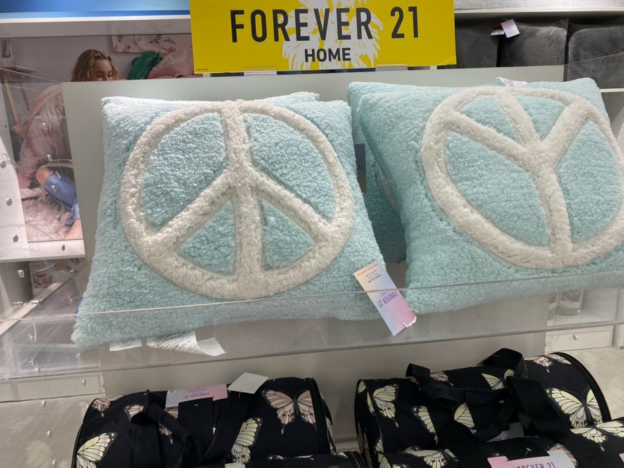 Get a fresh home update with Forever 21's trendy accent pillows and chic bedding.