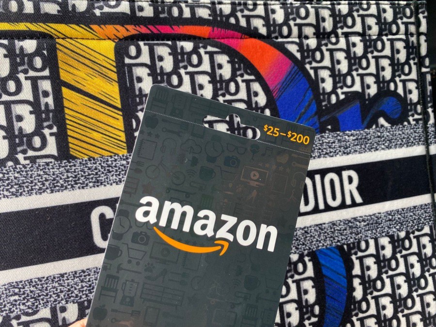 Graduates Amazon Gift Card