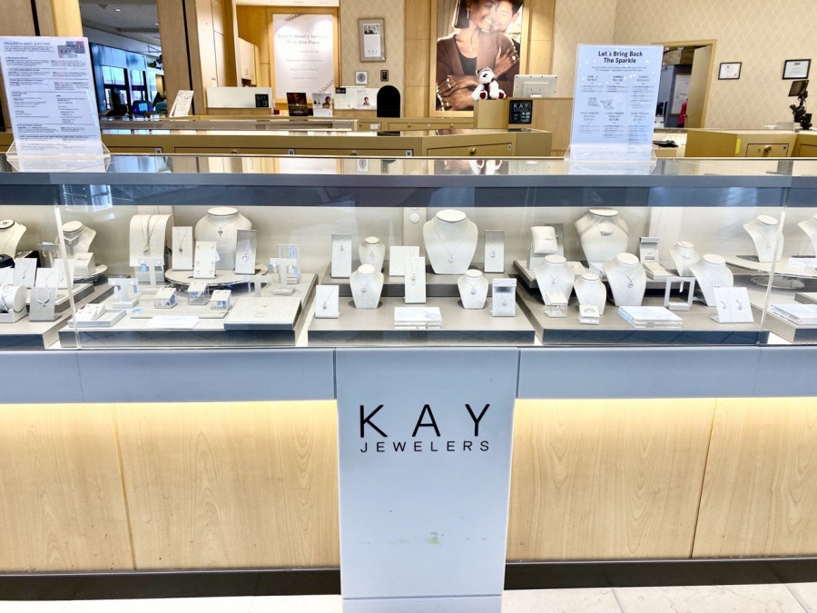 Choose Kay Jewelers for meaningful moments and relationships.