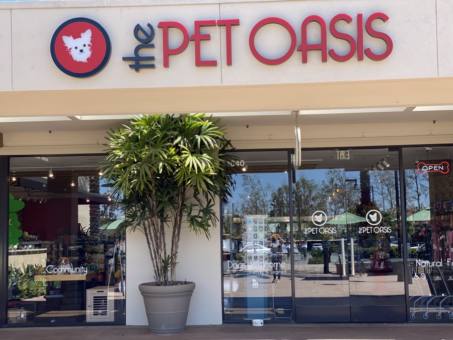 Get top-notch pet food and supplies at Pet Oasis.
