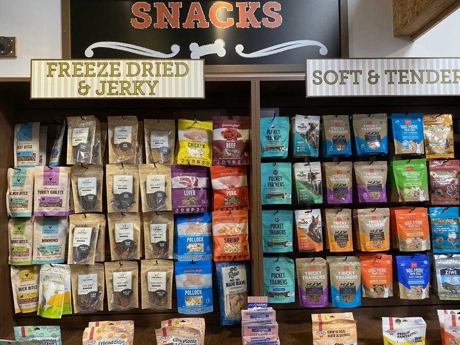 Get your furry friend the best natural chews and healthy treats from Pet Wants!