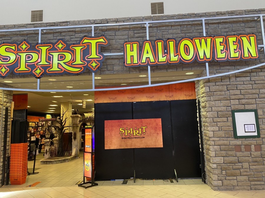 Discover all your spooky essentials in one place at Spirit Halloween for a hauntingly successful Halloween.