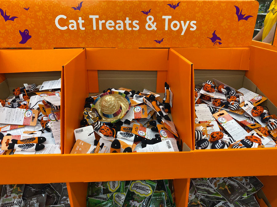 Creep It Real with Walmart: Halloween Pet Treats and Toy Specials!