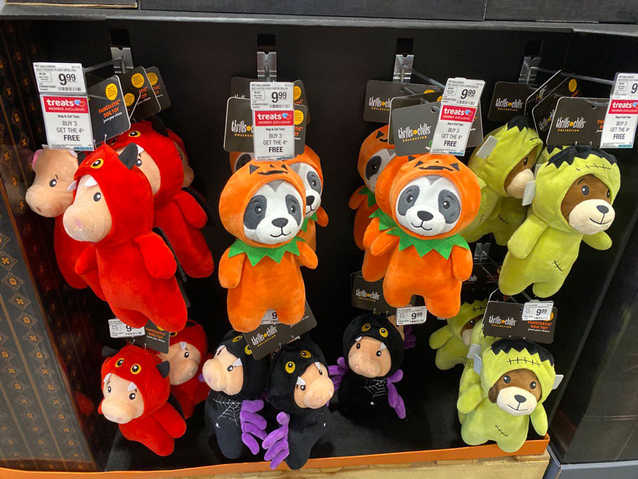 Spooky Fun for Furry Friends: Petsmart's Halloween Toys Collection