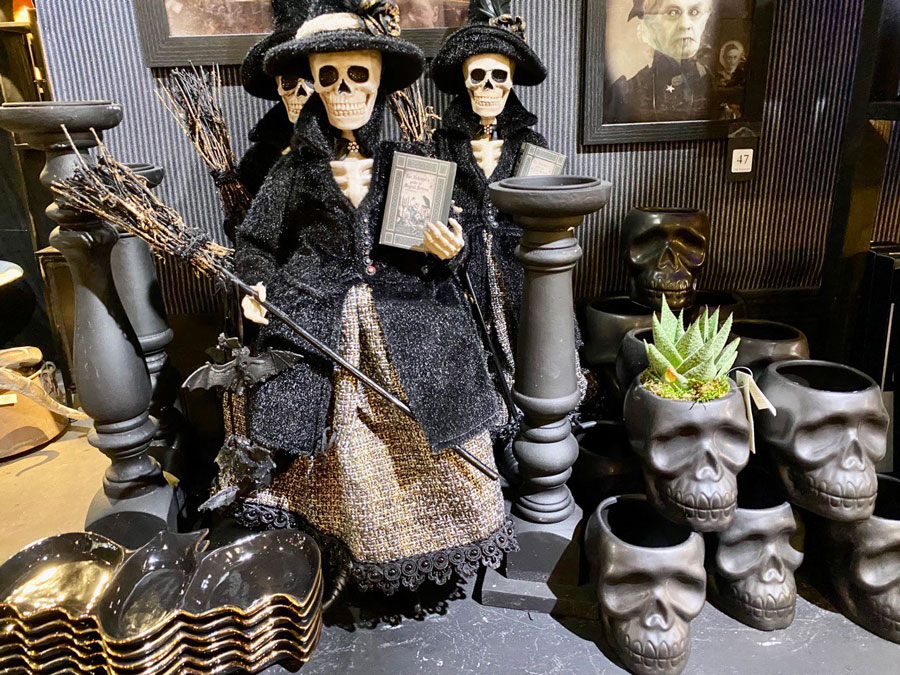 Scare Up Some Fun with Scary Halloween Decor Accents