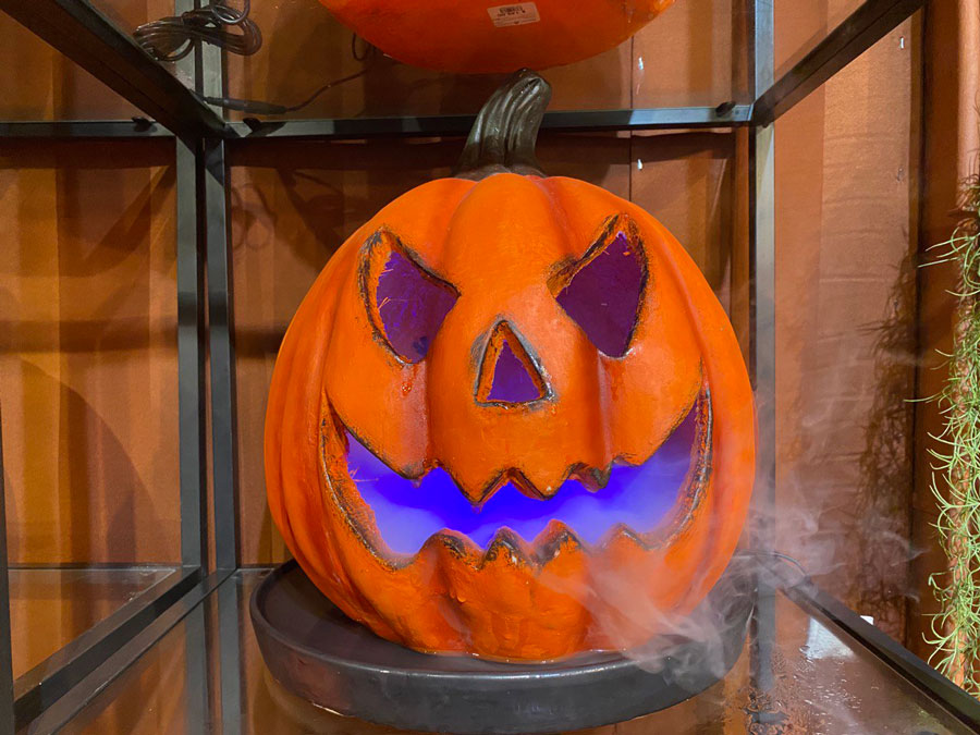 Smoking Pumpkin with Lighting 