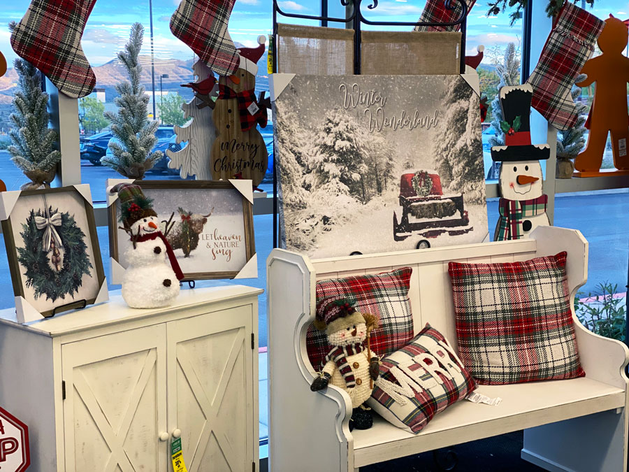 Discover Holiday Magic: Hobby Lobby's Christmas Decor
