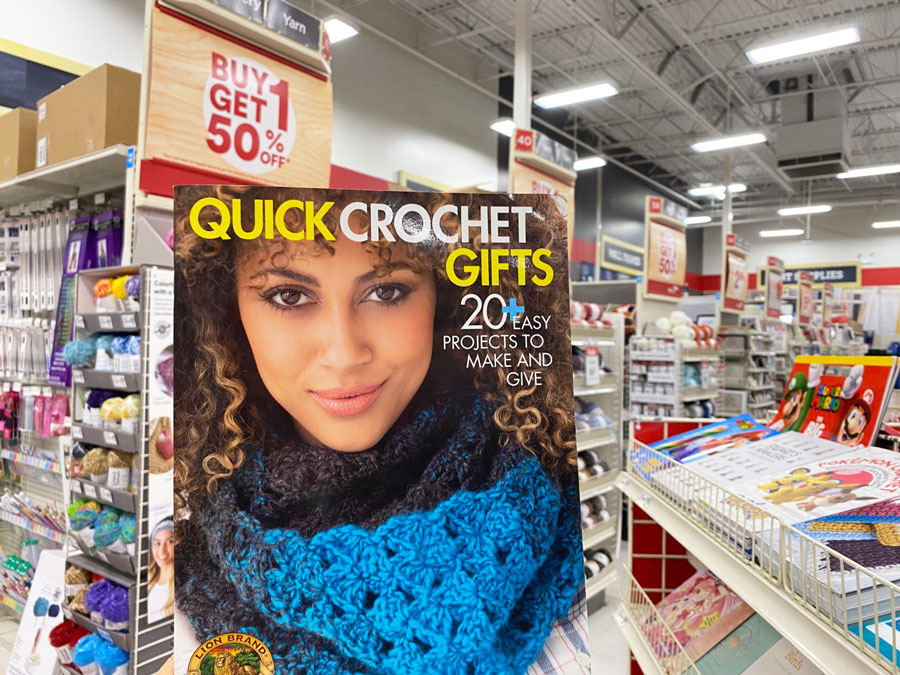Quick Crochet Gifts: 20+ Easy Projects to Make and Give Book