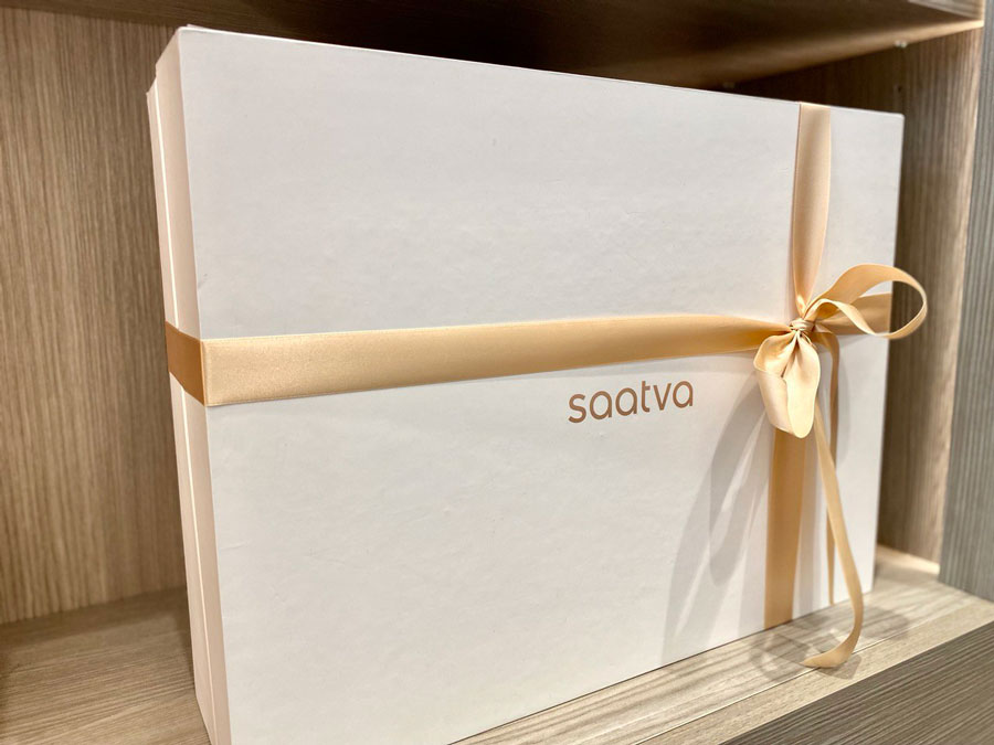 Luxury for Mom's Bed: Saatva Pillow – A Thoughtful Christmas Gift