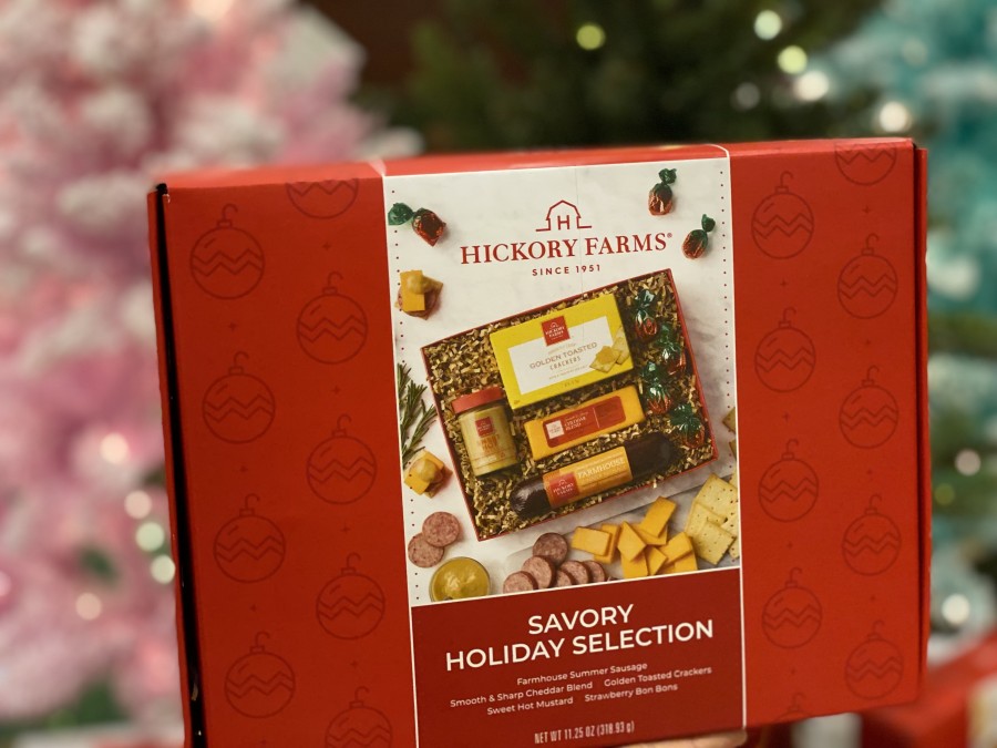 Introducing the Savory Holiday Selection gift set - a must-have for all lovers of savory delights!