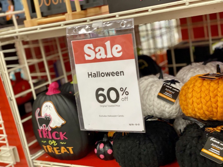 Dare to get a knitted pumpkin for Halloween.