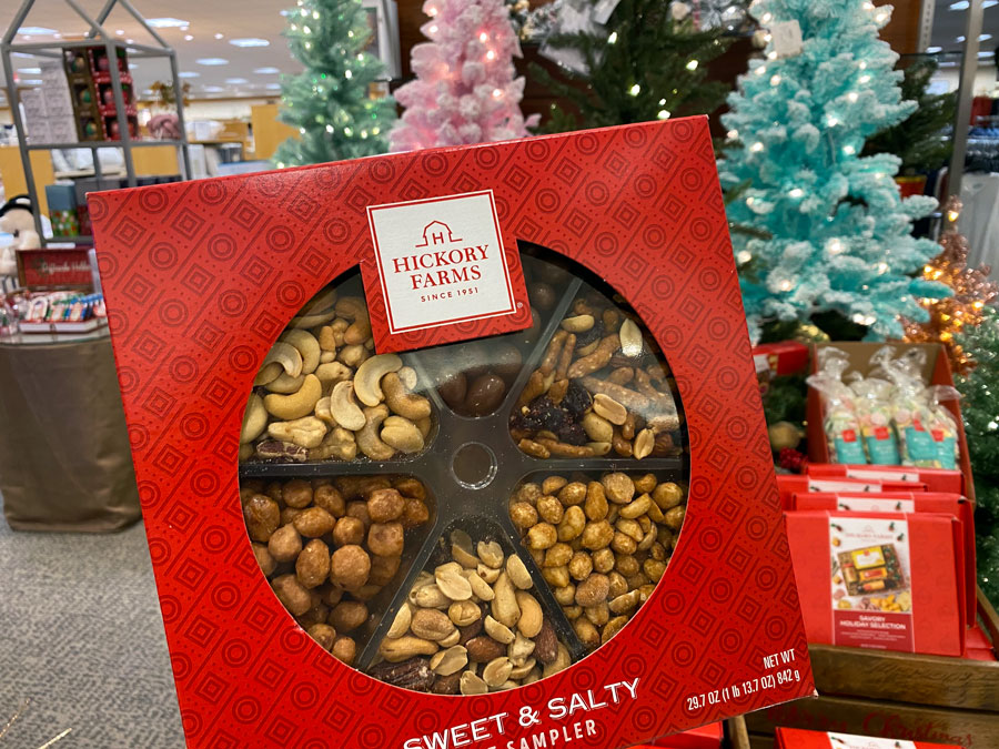 Holiday Bounty: Hickory Farms Gift Basket - A Feast of Flavors!