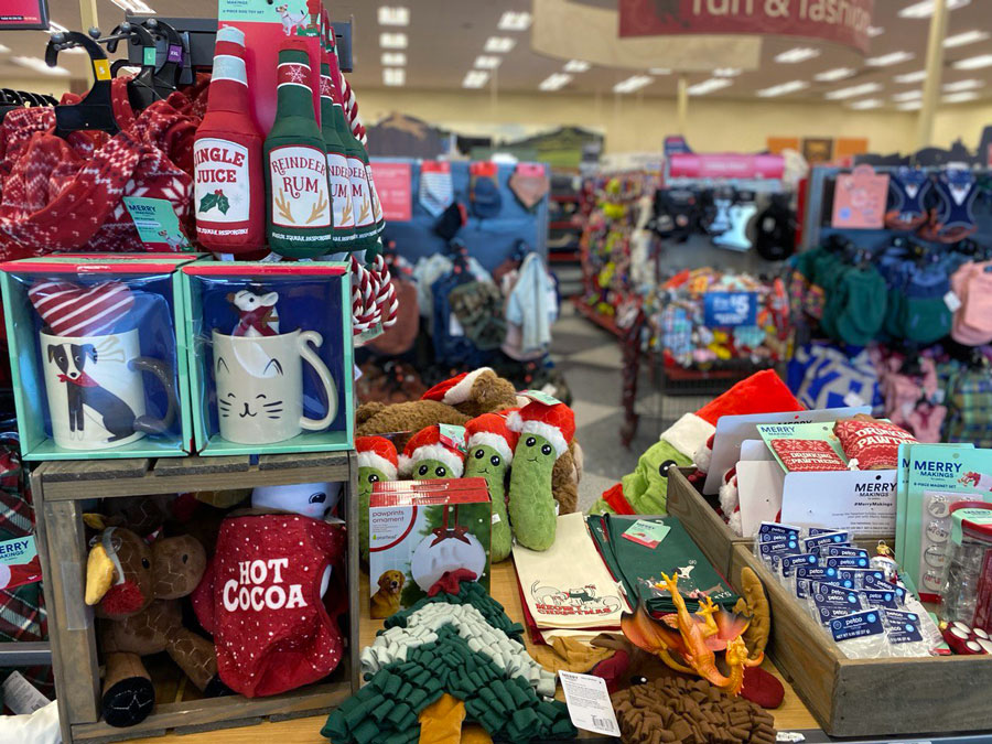 Merry and Bright for Pets: Explore Petco's Holiday Collection!