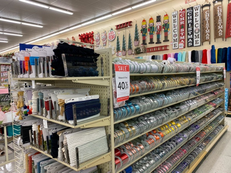 Make crafts more economical with 40% off ribbons and trim!
