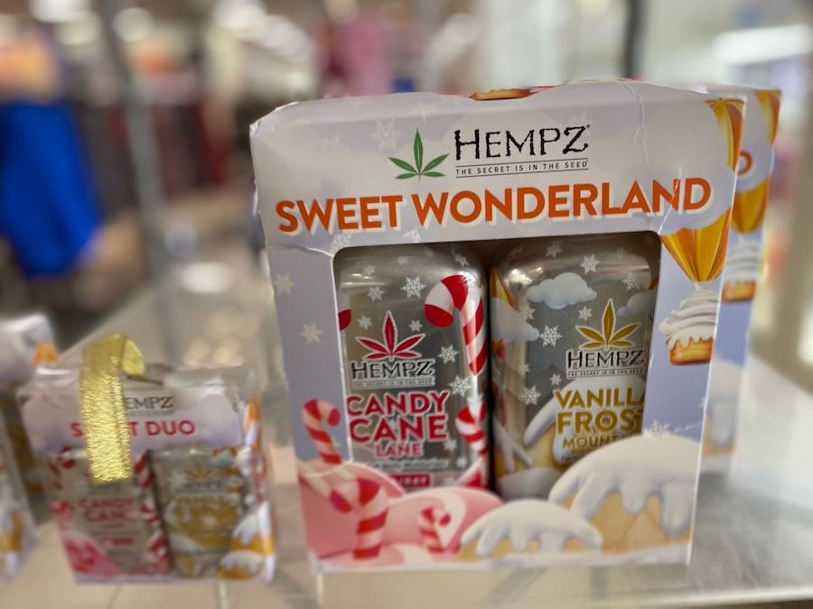 Indulge in sweet wonderland bliss with the Hempz Moisturizer Duo, offering a perfect pairing of nourishing skincare.