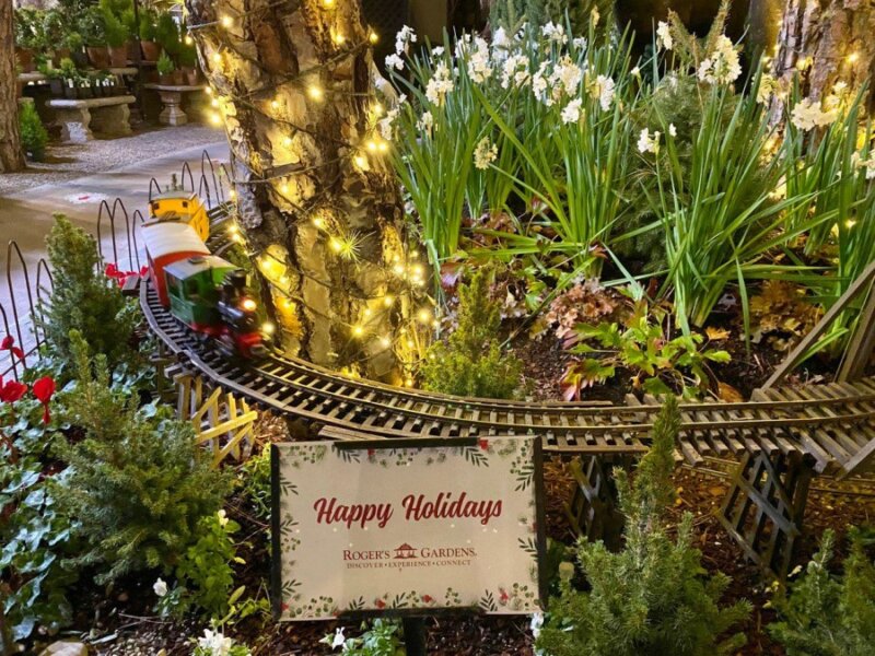 Roger’s Gardens. Amazing New Ornaments have arrived. SuperMall