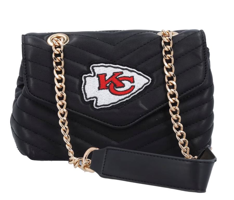 Score a touchdown in style with the Cuce Kansas City Chiefs Quilted Crossbody Purse.