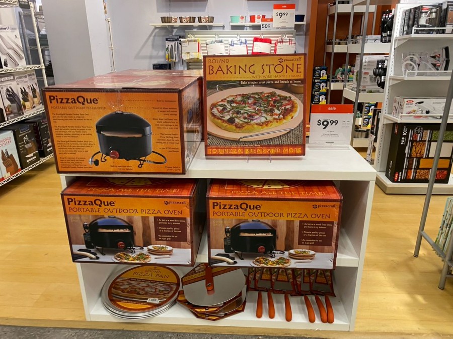 Delight him with the ultimate gift – the Granitestone Piezano Portable Electric Pizza Oven