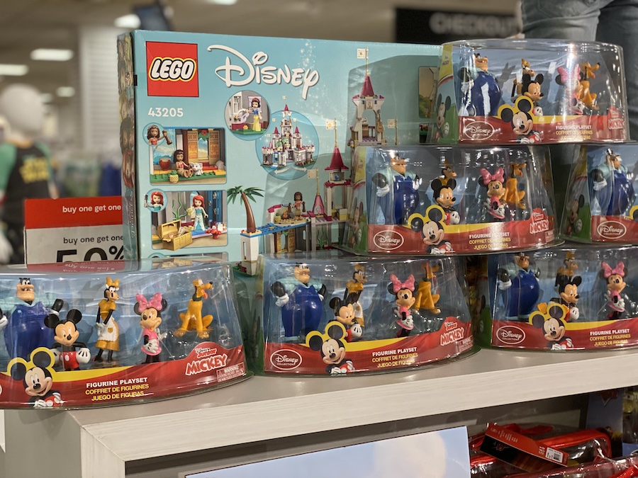 Discover the joy of giving with Disney gifts!