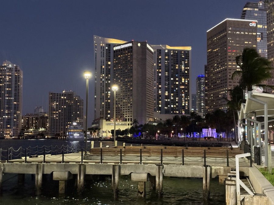 Experience Miami at night with Michelin-star dining, rooftop food halls, artisan bakeries, and indulgent late-night treats.