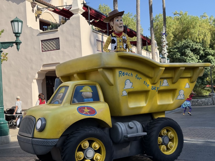 Disney+ is opening the gates of Disneyland to fans worldwide through immersive ride walkthroughs and virtual experiences