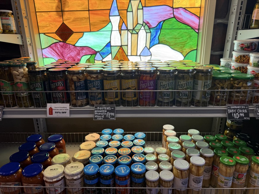 Shop online, eat in-store – GermanDeliStore brings both worlds together.
