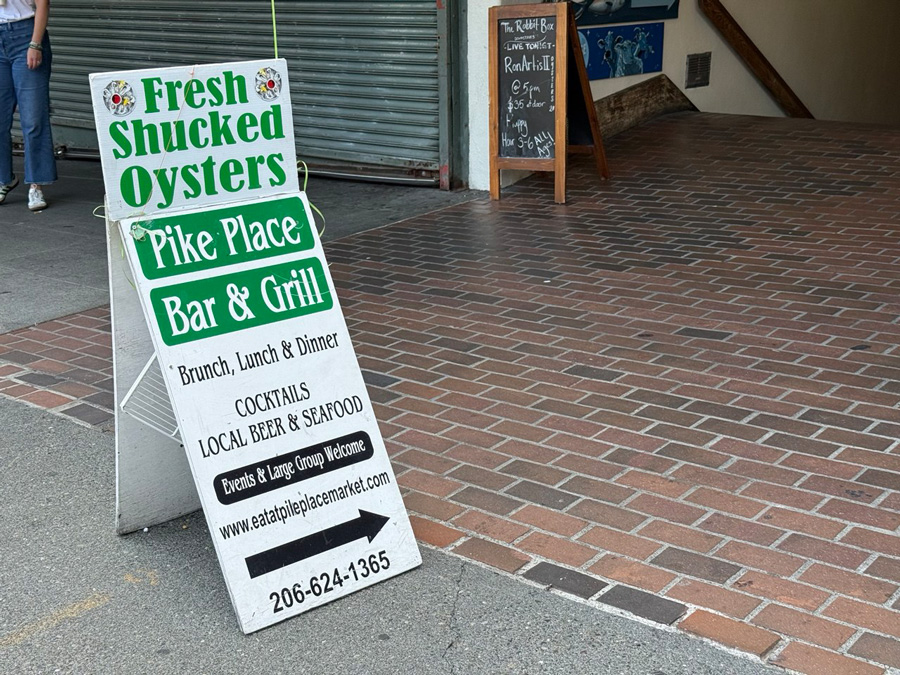 Pike Place Bar and Grill - Seattle