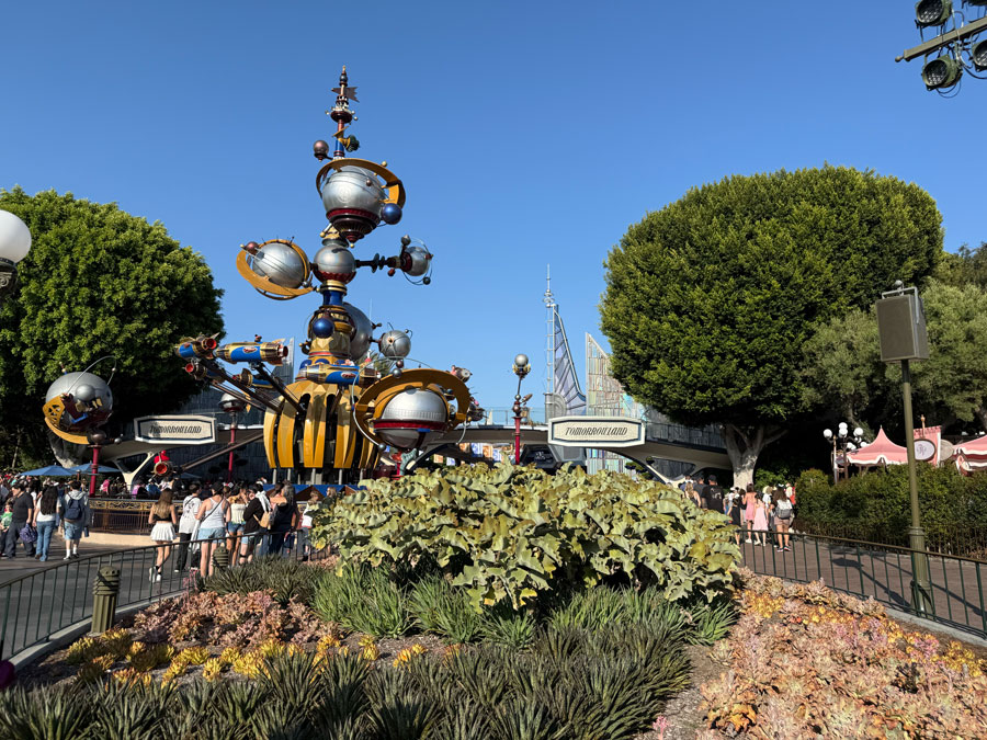 Astro Orbiter Attraction, Disneyland SoCal