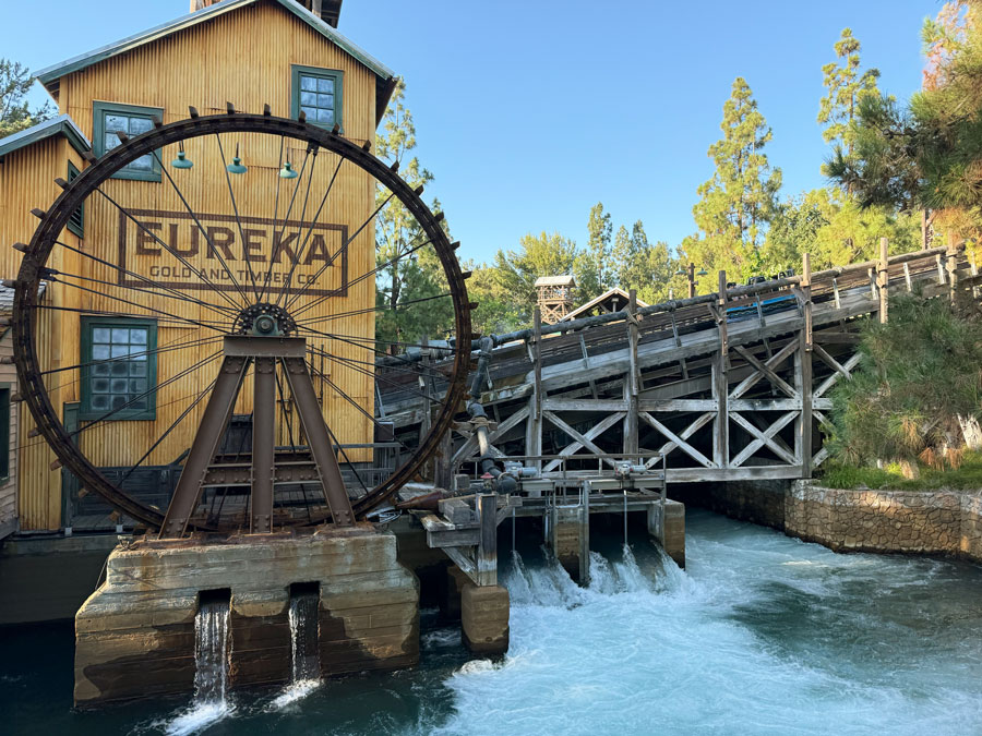 Grizzly River Run - Disneyland Resort