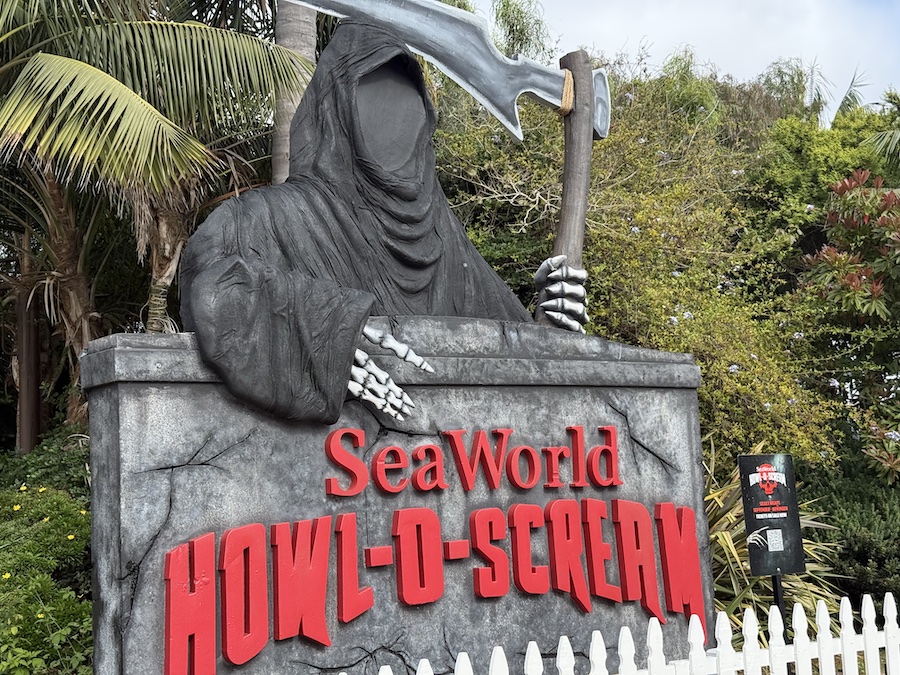 Howl-O-Scream San Diego awaits guests to scare them.