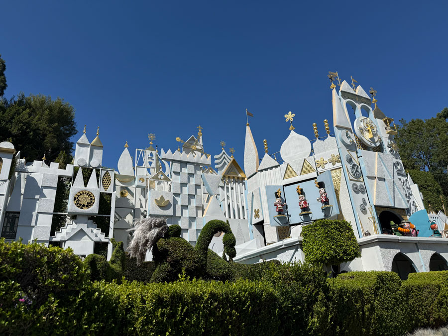 It's a Small World attraction - Disneyland