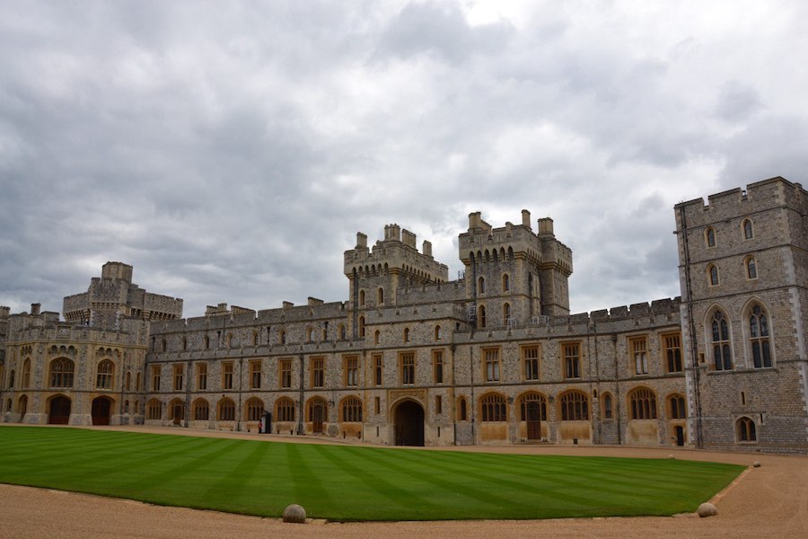 A panoramic view of the castle from across the River Thames.
