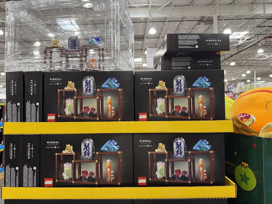 LEGO Mineral Collection set featuring crystal-like building pieces.
